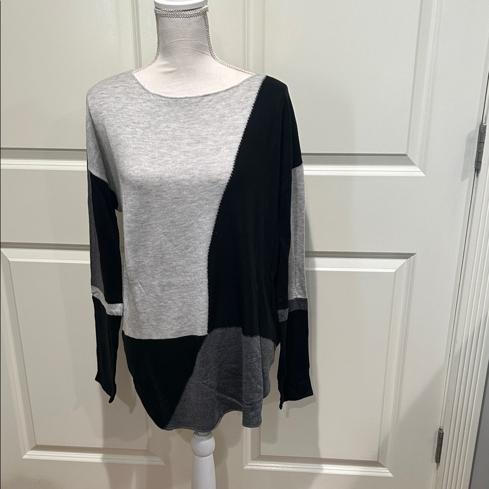 INC International Concepts Black and Gray Long Sleeve Top